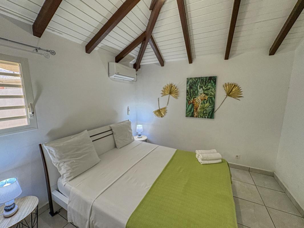 18.Location villa piscine St François Guadeloupe_Chambre 1